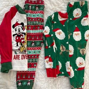 LOT 2 Pairs Holiday Pajamas VGUC 4T